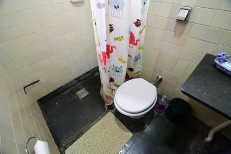 Casa para alugar com 290m², 5 quartos e 4 vagasBanheiro de serviço