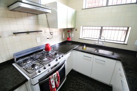 Casa para alugar com 290m², 5 quartos e 4 vagasCozinha