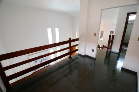 Casa para alugar com 290m², 5 quartos e 4 vagasMezanino