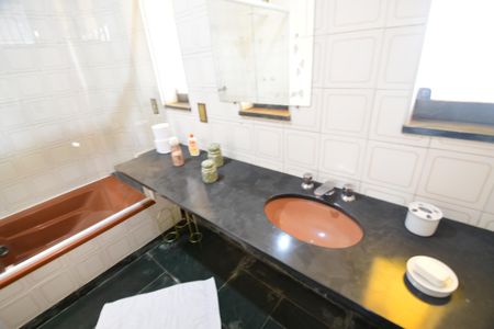 Casa para alugar com 290m², 5 quartos e 4 vagasBanheiro Suíte