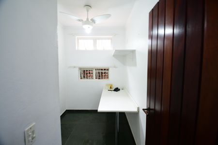 Casa para alugar com 290m², 5 quartos e 4 vagasEscritório