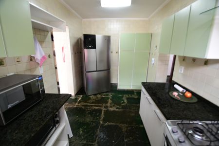 Casa para alugar com 290m², 5 quartos e 4 vagasCozinha