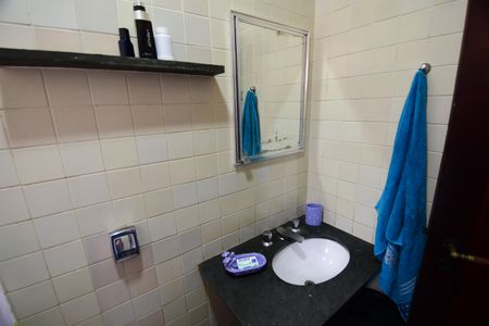 Casa para alugar com 290m², 5 quartos e 4 vagasBanheiro de serviço