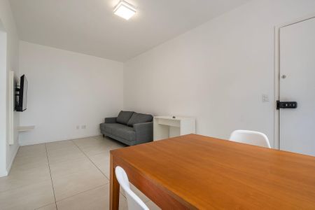 Sala de apartamento para alugar com 2 quartos, 61m² em Sumaré, São Paulo