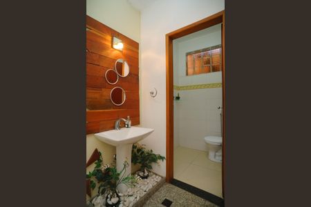 Casa para alugar com 360m², 4 quartos e 3 vagas Casa para alugar com 360m², 4 quartos e 3 vagasLavabo