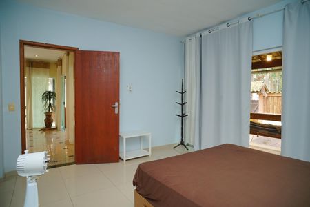 Casa para alugar com 360m², 4 quartos e 3 vagas Casa para alugar com 360m², 4 quartos e 3 vagasQuarto 1