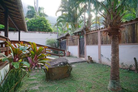 Casa para alugar com 360m², 4 quartos e 3 vagasQuintal