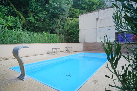 Casa para alugar com 360m², 4 quartos e 3 vagasPiscina