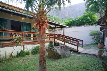 Casa para alugar com 360m², 4 quartos e 3 vagasQuintal