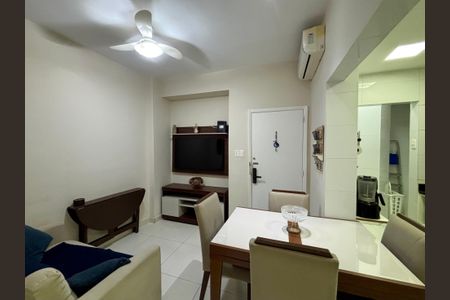 Sala de apartamento à venda com 2 quartos, 52m² em Copacabana, Rio de Janeiro