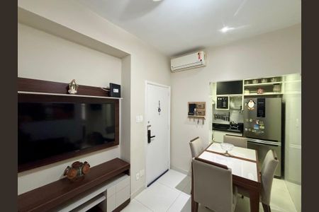 Sala de apartamento à venda com 2 quartos, 52m² em Copacabana, Rio de Janeiro