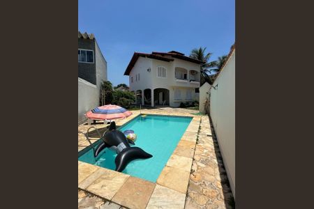 Casa de condomínio à venda com 460m², 4 quartos e 4 vagasQuintal