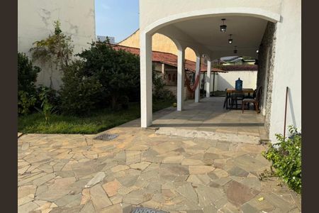 Casa de condomínio à venda com 460m², 4 quartos e 4 vagasQuintal