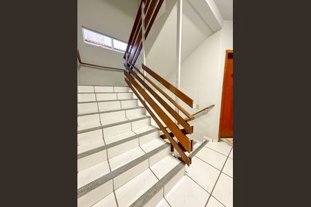 Apartamento para alugar com 55m², 1 quarto e 1 vagaEscada