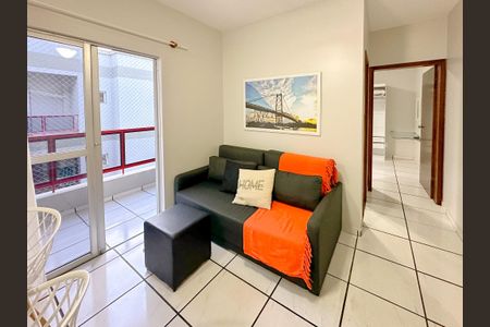 Sala de TV de apartamento para alugar com 1 quarto, 55m² em Cachoeira do Bom Jesus, Florianópolis