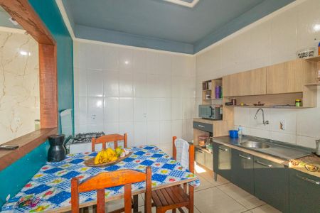 Cozinha de casa à venda com 2 quartos, 102m² em Harmonia, Canoas