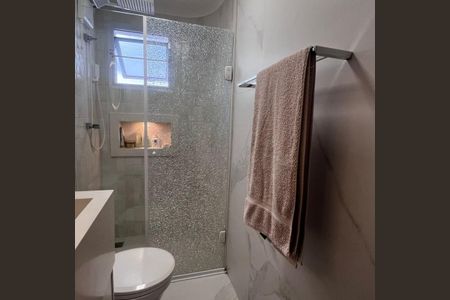 Apartamento à venda com 130m², 2 quartos e 2 vagas Apartamento à venda com 130m², 2 quartos e 2 vagasBanheiro