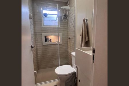 Apartamento à venda com 130m², 2 quartos e 2 vagas Apartamento à venda com 130m², 2 quartos e 2 vagasBanheiro