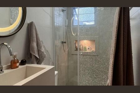 Apartamento à venda com 130m², 2 quartos e 2 vagas Apartamento à venda com 130m², 2 quartos e 2 vagasBanheiro