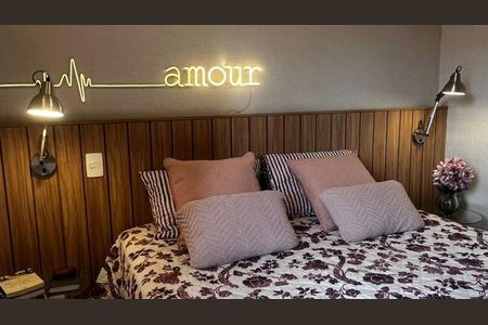 Apartamento à venda com 130m², 2 quartos e 2 vagas Apartamento à venda com 130m², 2 quartos e 2 vagasQuarto