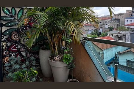 Apartamento à venda com 130m², 2 quartos e 2 vagas Apartamento à venda com 130m², 2 quartos e 2 vagasVaranda
