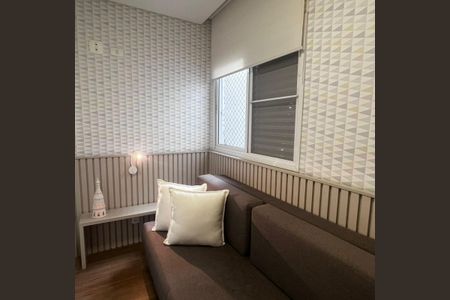 Apartamento à venda com 130m², 2 quartos e 2 vagas Apartamento à venda com 130m², 2 quartos e 2 vagasQuarto
