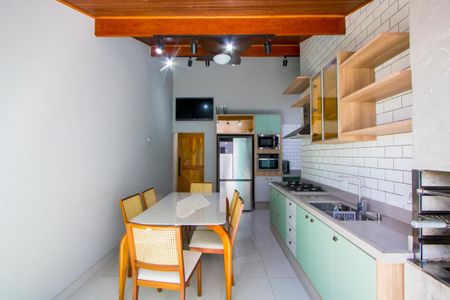 Apartamento à venda com 130m², 2 quartos e 2 vagasCozinha/Área de serviço/Espaço gourmet