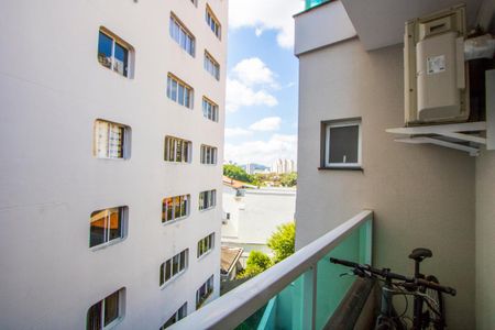 Apartamento à venda com 130m², 2 quartos e 2 vagasVaranda do quarto 1