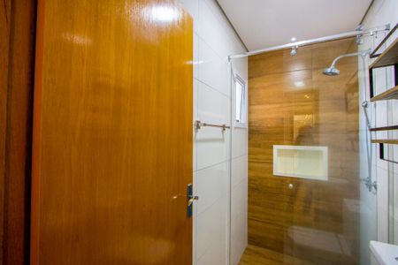 Apartamento à venda com 130m², 2 quartos e 2 vagasBanheiro do quarto 1