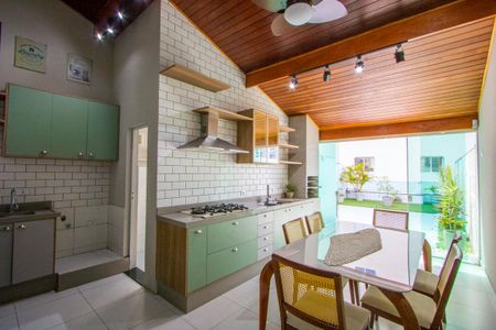 Apartamento à venda com 130m², 2 quartos e 2 vagasCozinha/Área de serviço/Espaço gourmet