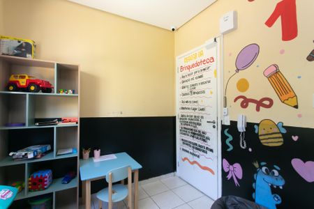 Apartamento para alugar com 42m², 2 quartos e 1 vaga Apartamento para alugar com 42m², 2 quartos e 1 vagaÁrea comum - Brinquedoteca