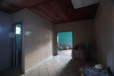 Casa à venda com 260m², 3 quartos e sem vagaSala e cozinha- fundos
