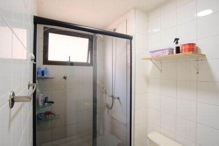 Apartamento à venda com 74m², 3 quartos e 1 vagaBanheiro da Suíte