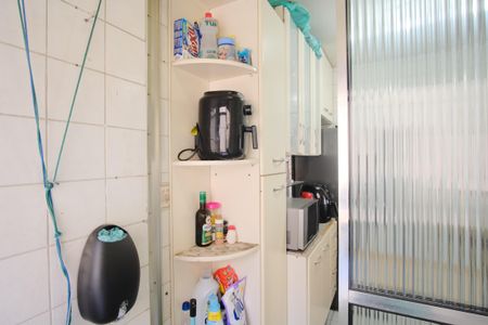 Apartamento à venda com 74m², 3 quartos e 1 vagaÁrea de Serviço