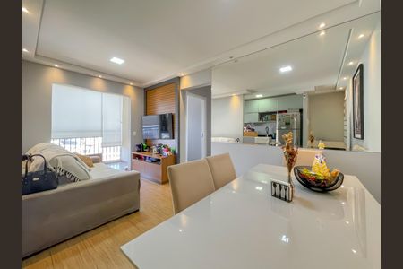 Sala de apartamento à venda com 2 quartos, 60m² em Jaguaribe, Osasco
