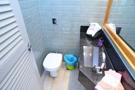 Apartamento à venda com 526m², 4 quartos e 3 vagasBanheiro de Serviço