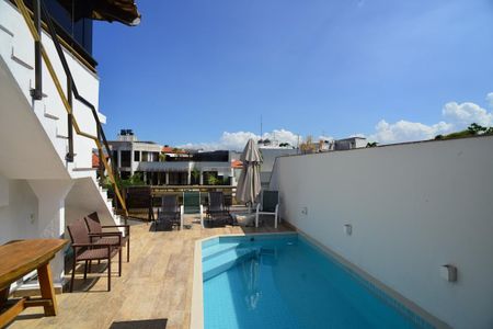 Apartamento à venda com 526m², 4 quartos e 3 vagasPiscina