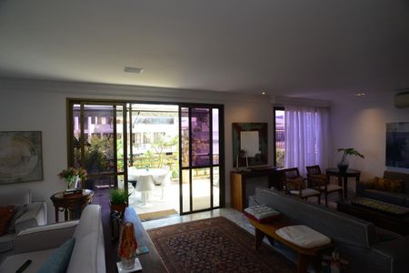 Apartamento à venda com 526m², 4 quartos e 3 vagasSala