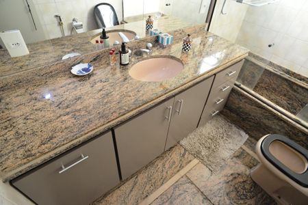Apartamento à venda com 526m², 4 quartos e 3 vagasBanheiro Suíte Principal