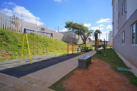Apartamento para alugar com 42m², 2 quartos e 1 vaga Apartamento para alugar com 42m², 2 quartos e 1 vagaÁrea comum - Playground