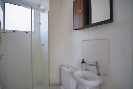 Banheiro  de apartamento para alugar com 2 quartos, 42m² em Passo das Pedras, Porto Alegre