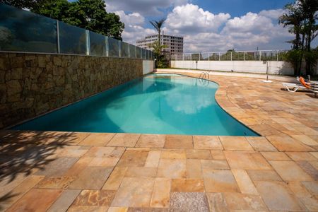 Apartamento à venda com 68m², 2 quartos e 2 vagasÁrea comum - Piscina