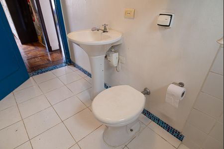 Casa à venda com 120m², 3 quartos e sem vaga Casa à venda com 120m², 3 quartos e sem vagaBanheiro 1