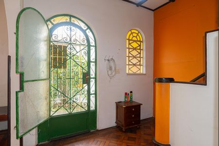 Casa à venda com 120m², 3 quartos e sem vaga Casa à venda com 120m², 3 quartos e sem vagaSala