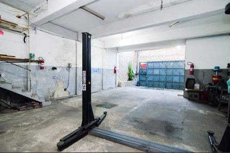 Casa à venda com 200m², 2 quartos e 7 vagasGaragem