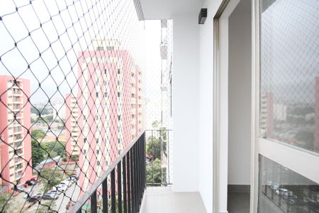 Varanda  de apartamento para alugar com 2 quartos, 55m² em Jardim Umarizal, São Paulo