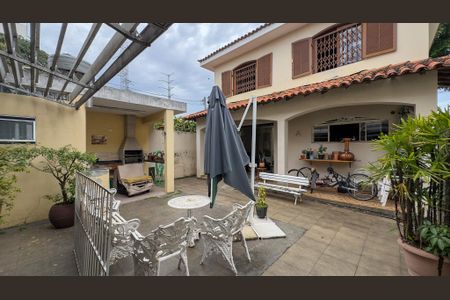 Casa à venda com 280m², 3 quartos e 4 vagasQuintal