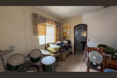 Casa à venda com 280m², 3 quartos e 4 vagasSuíte 2