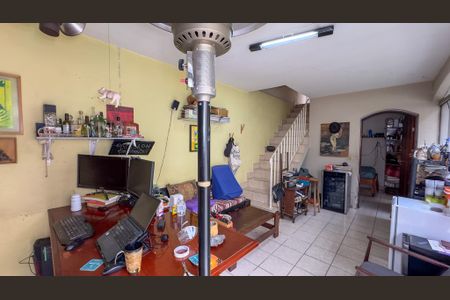 Casa à venda com 280m², 3 quartos e 4 vagasEscritório