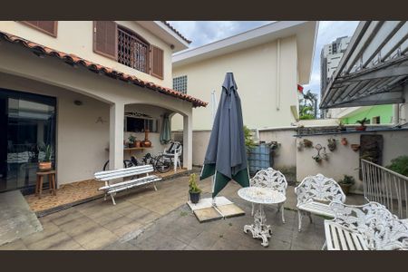 Casa à venda com 280m², 3 quartos e 4 vagasQuintal